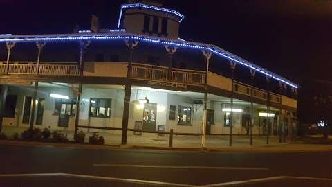 Photo: Commercial Hotel